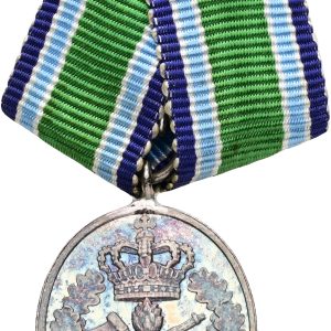 Margrethe II, miniature af Hjemmeværnets 25-års tegn, type I, fremstillet hos M. W. Mørch og Søns Eftf., cf. LS 6-041, Ag, 19x16 mm, 4,04 g med bånd, kv. M-0