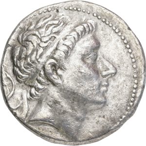 Seleukid Empire, Antiochos II Theos, 261-246 BC. AR tetradrachm (16,48 g; 28 mm). Antioch on the Orontes mint. Diademed head right / ΒΑΣΙΛΕΩΣ ANTI-OXOY, Apollo, testing arrow, seated left on omphalos, resting hand on grounded bow; monogram in outer left and right fields, SC 571.2a, HGC 9, 238o, VF