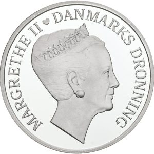 Margrethe II, 500 kroner 2010, 70 års fødselsdag, Ag, Sieg 33, kv. Proof, i original kapsel og æske med certifikat. Modelfoto.