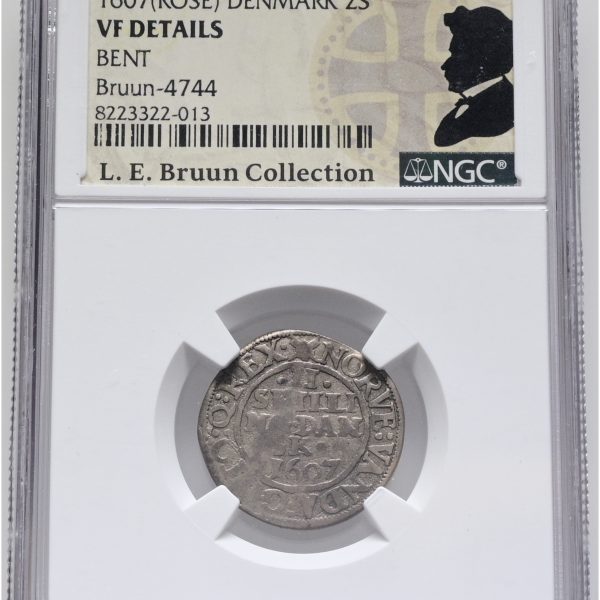 Christian IV, 2 skilling 1607, Sieg 30.2, H 79B, LEB 4744, NGC VF Details – bent, ex. L.E. Bruun, original samleretiket medfølger.