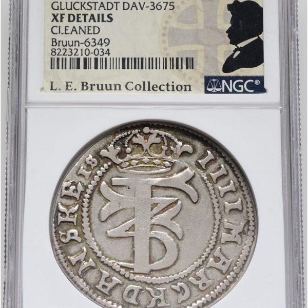 Frederik III, Glückstadt, 4 mark / krone 1660, Sieg 153.1, H 153A, Aagaard 13.10, LEB 6349, NGC Details – cleaned, ex. L.E. Bruun, original samleretiket medfølger.