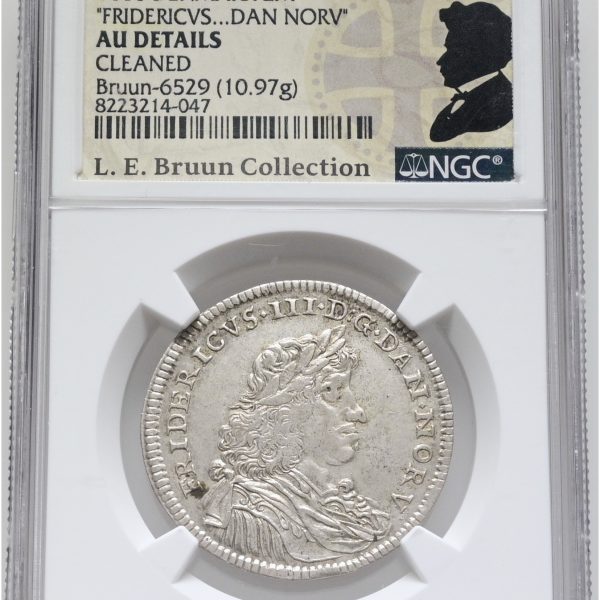 Frederik III, 2 mark 1666, Sieg 36.2, H 107A, Aagaard 149.3 (65-2/66GK1), LEB 6529, årstal rettet fra 1665, NGC AU Details – cleaned, ex. L.E. Bruun, original samleretiket medfølger.