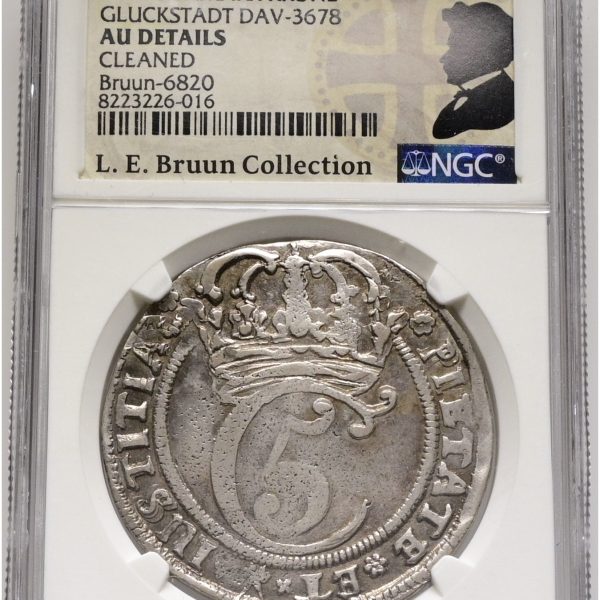 Christian V, 4 mark / krone 1673, Sieg 137.1, H 121, Aagaard 25.10 (73-33/73-14), LEB 6820, AU Details – cleaned, ex. L.E. Bruun, original samleretiket medfølger.